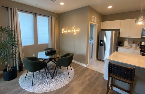 Summerlin South Condo | Modern Downtown Summerlin Condo w/ Red Rock Canyon View