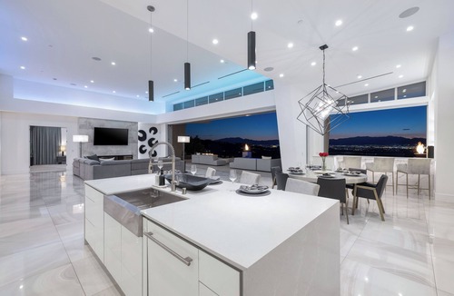 MacDonald Highlands House | Modern Elite Home 5M Macdonald Highland Pool