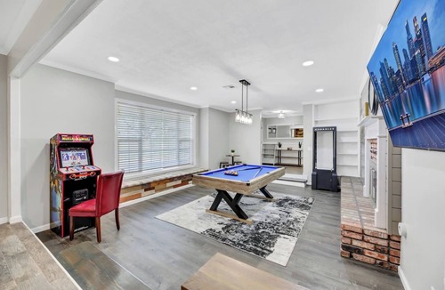 Las Vegas Villa | Modern Farmhouse Villa w/Theater Room and Hot Tub