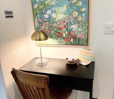 Visalia Apartment | Modern Guest Suite with Living Room and King Bed