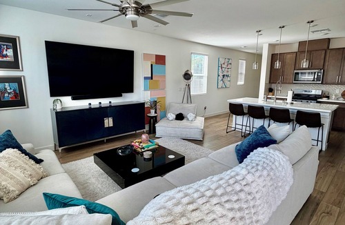Rhodes Ranch House | Modern Las Vegas Getaway, Close to all the Fun!