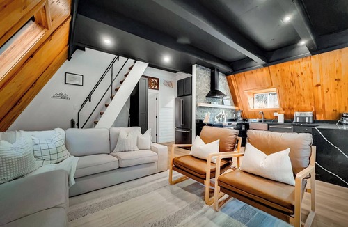 Strawberry Cabin | Modern Luxurious A-Frame - Playground