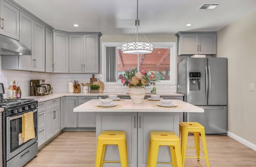 Monrovia House | Modern Monrovia Retreat By Old Town & City of Hope - Free Parking - Pet-Friendly