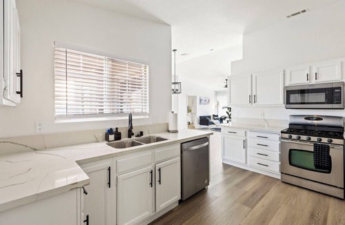North Las Vegas House | Modern Oasis: Cozy Retreat Near the Strip