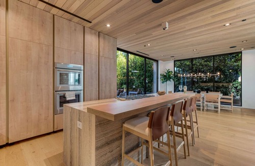 Melrose House | Modern, Resort-Style Home in West Hollywood