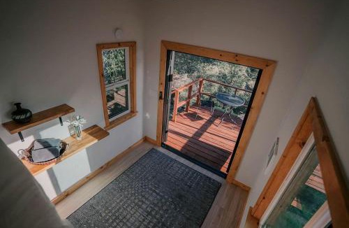Pauma Valley House | Modern-Rustic Off-Grid Retreat with Mountain Views & Serene Nature Escape in Pauma Valley, California