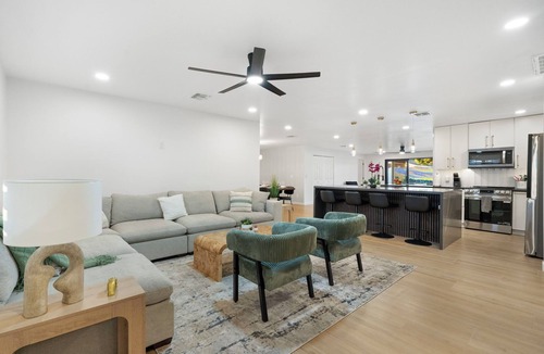 Papago Parkway House | Modern, spacious 6 BR/4 Bath house close to Old Town Scottsdale with Heated Pool