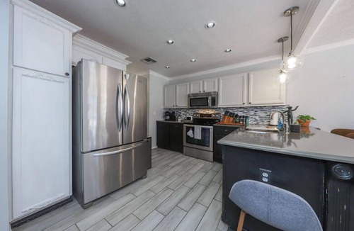 Rita Ranch House | Modern, Spacious Oasis w/Pool!