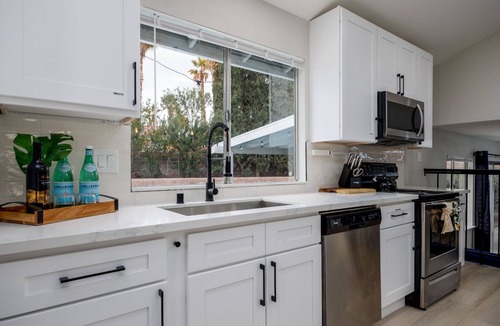 Las Vegas House | Modern Upscale Vegas Oasis