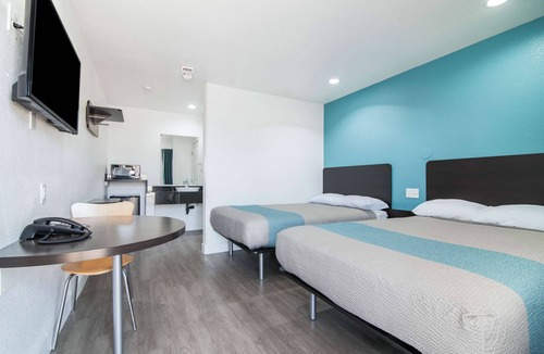 Moreno Valley Hotel | Motel 6 Moreno Valley - Riverside March Air Base