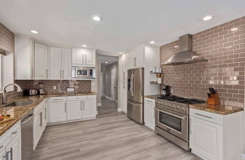 South Scottsdale House | Mountain Serenity-Pool-Putting Green-Pizza Oven