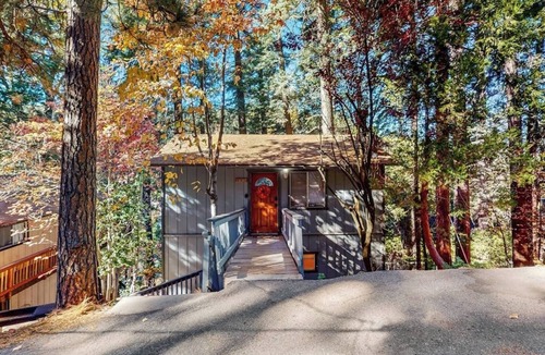 Arrowhead Villas Cabin | Mountainside Retreat w/Fireplace, BBQ & Furnished Deck - Near Village