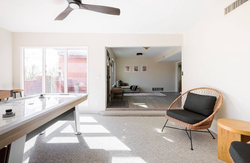 Tres Lomas North House | Mtn views, pool, hot tub, fire pit/2 King suites/game room/modern & luxe