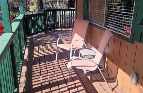Munds Park House | Munds Park Cabin sleeps 6 in tall cool pines central heat and ac , Great hiking trails near by