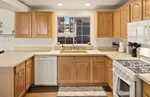 Clarkdale House | Myrinn - Red Rock Views & Air Hockey Near Jerome