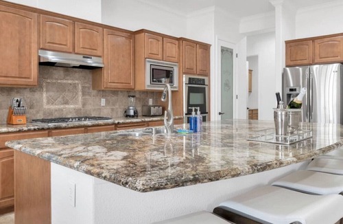 Desert Hot Springs Villa | Natural Springs-2 acre, Games+karaoke, fit,views.
