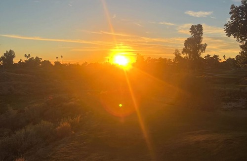 Superstition Springs Condo | Near lots of restaurants ,shopping and on superstition springs golf couse