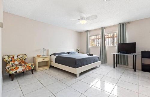 Las Vegas House | NEW 5BR Home Pool BBQ 8 min to Strip