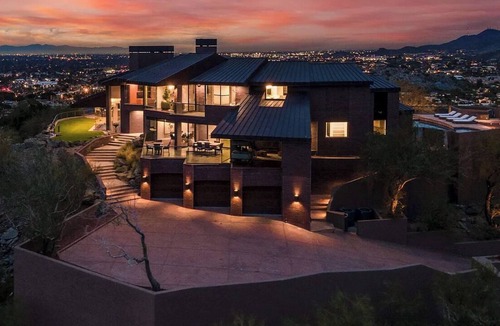 Camelback East House | NEW | Above Phoenix Vista Del Sol | Pool/Spa | Putting Green | 360 Views