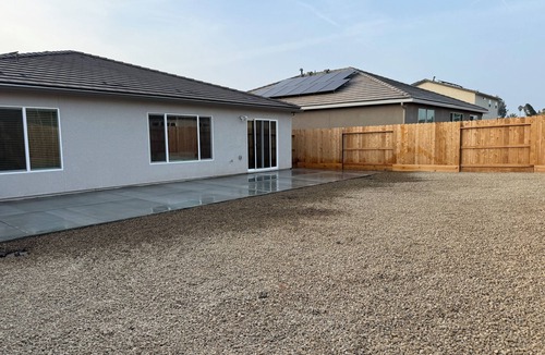 Roosevelt House | New Charming 3-bedroom house with full kitchen/master bedroom suite in Fresno