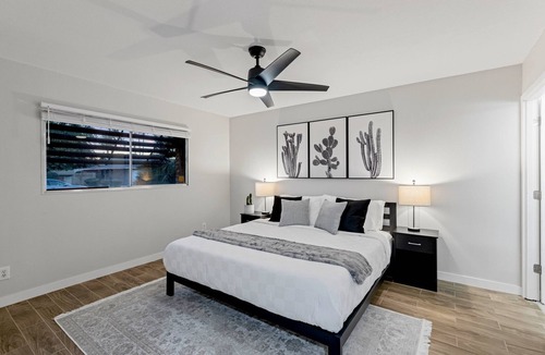 Tempe Villa | NEW! Desert Escape- Heart of Tempe / ASU / Pool / BBQ / Pool Table