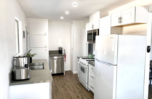 Twentynine Palms House | NEW! Joshua Tree Dream - A Modern Desert Spa Retreat
