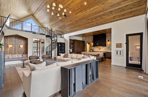 Torreon Cabin | New Lux Cabin! 5500sf/GolfSim/MoviTheatr/HotTub/4KingStes/Gym&Billiard