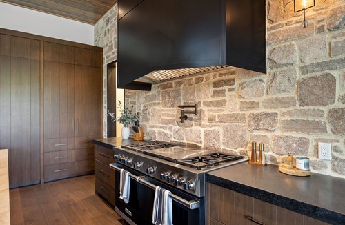 Torreon Cabin | New Lux Cabin! 5500sf/GolfSim/MoviTheatr/HotTub/4KingStes/Gym&Billiard