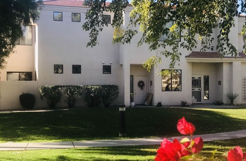 McCormick Ranch Condo | New! Striking McCormick Lake Condo in Heart of Resort & Entertainment Area