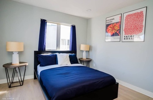 East Hollywood Apartment | New Unique 2 Bed Townhome 10 min from Universal