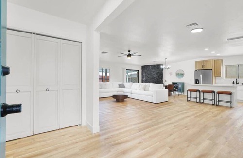 Spring Valley House | Newly Renovated 3BR w/Arcade Machine + Parking