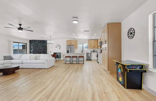 Spring Valley House | Newly Renovated 3BR w/Arcade Machine + Parking