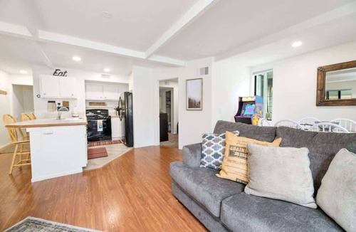 Boulder Bay Condo | Next to Lake. Close to Village and Slopes. BBQ.