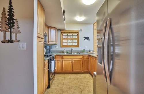 Whispering Forest Cabin | No Better Escape than Our Private Lot with Relaxing Deck, Firepit table, 3BR w/Game Loft, Pac Man tabletop games console!