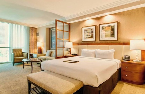 Las Vegas Condo | No Resort Fee | Strip Views, Pools & Parking