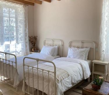 Mansle Bed & Breakfast | No12