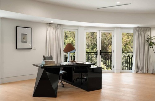 Brentwood House | Noble Crest