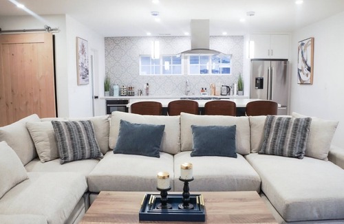 Valley Glen House | NOHO 4-bedroom house in fantastic Los Angeles