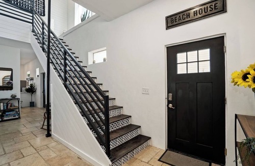 Vilano Beach House | Oceanfront 8/4 | Industrial Chic | Large Groups