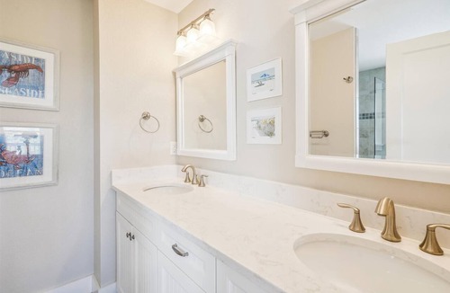 Duck House | OCEANFRONT! ELEVATOR! HOTTUB! 5 Masters! AMAZING OCEAN VIEWS!
