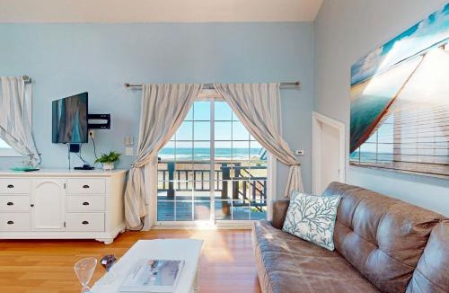 Fort Bragg House | Oceanfront Studio-Beachfront Bliss & Pet-Friendly