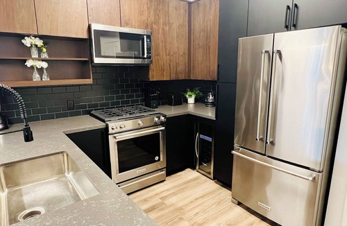 Mid City Apartment | Open Studio by Beverly Grove w/Pool, Parking & Laundry