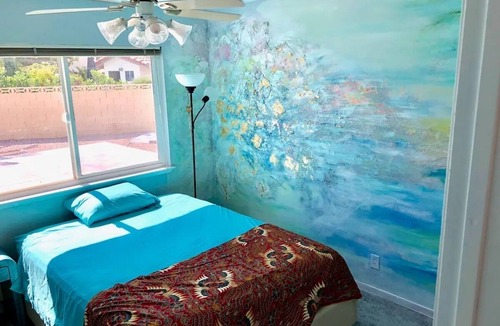 Chinatown House | Opuluxe Moroccan Villa: Pool & Sports