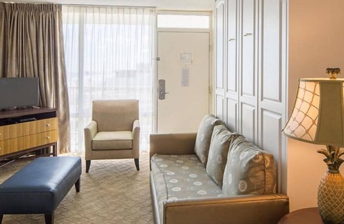 Volusia County Resort | Ormond Beach beachfront studio with view of the Atlantic Ocean.