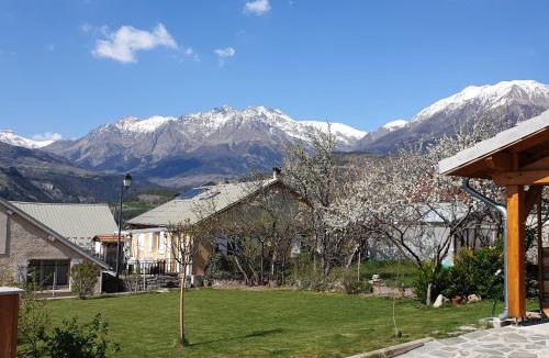 Savines-le-Lac Apartment | Oustal