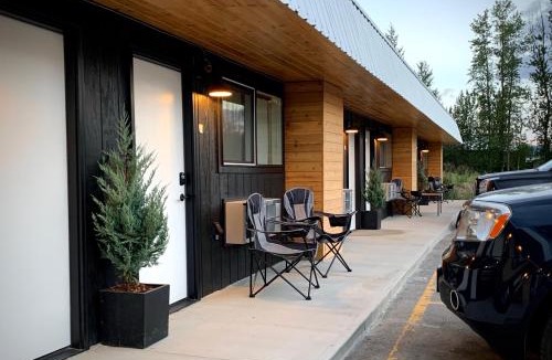 Ponderay Hotel | Outdoors Inn