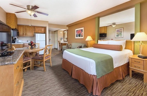 Palm Springs Resort | Palm Springs | Couples Desert Retreat | Pool + Hot Tub