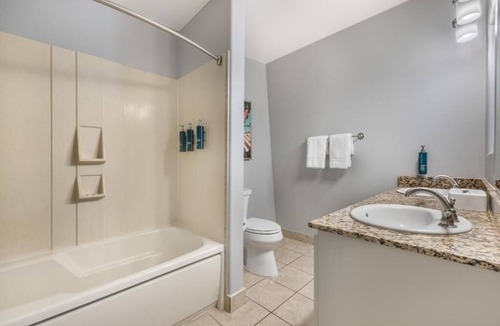 Canyon Corridor Hotel | Palm Springs Villa w/Pools, Spa, Hot Tub & Relaxing Mountain Views l 2 Rooms