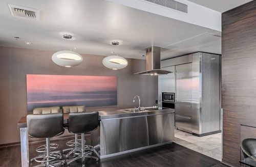 Las Vegas Apartment | Palms 1 BR Mountain View W/Balcony