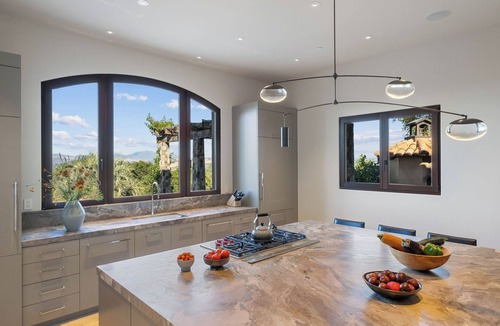 Healdsburg House | Panorama Estate - Classic Wine Country Villa in Healdsburg